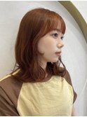 オレンジカラー顔まわりレイヤーミディアムスタイル