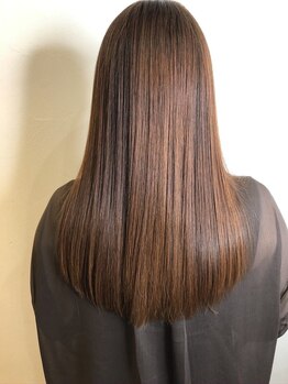 アンリッシュ(UNLEASH)の写真/乾燥で広がる髪にお悩みの方必見！艶感たっぷりで潤い溢れるしっとりとした手触りのうるツヤヘアに♪