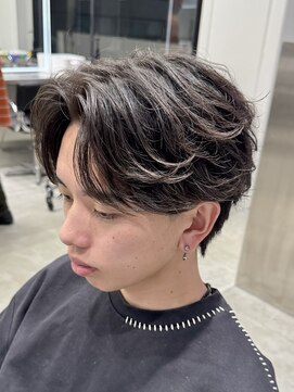 レタッチ バイ フィフス 天神大名(RETOUCH by fifth) フェザーパーマニュアンスパーマスパイラルパーマ緩め20代メンズ