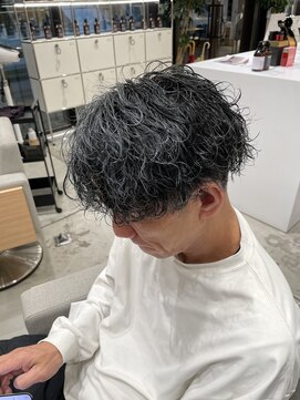 ステアケース 武蔵小杉店(stair:case) 武蔵小杉で叶う40代男性の大人波巻きパーマ