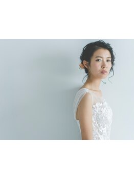 【北新地駅徒歩30秒】平日22時まで！ヘアセット\1500～☆お得×ハイクオリティでデートやパーティー前に♪