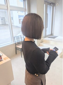 カラフェ(carafe) ミニボブ/髪質改善トリートメント/白髪ぼかし/50代