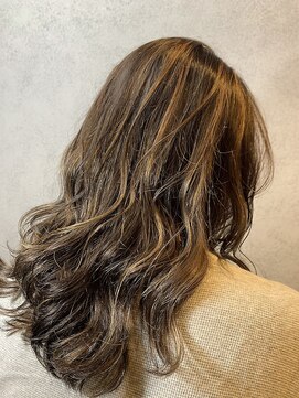 ヘアサロンM 新宿 外ハネボブ/アッシュブラウン/ネオウルフ/デザインカラー