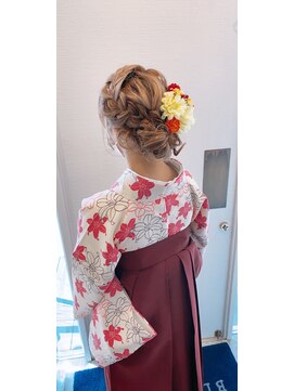 サル ブランシェール(SaLLe BLANCHEUR) 袴スタイル