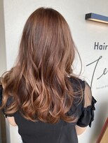 ヘアサロン テラ(Hair salon Tera)&nbsp;やわらかロングスタイルのピンクベージュカラー