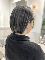 グラフ 蔵前(GRAFF) 20代30代コントラストハイライト_ショートボブ【GRAFF蔵前】