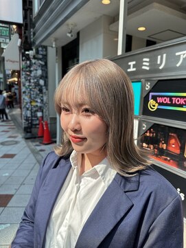 ルイス(L'wis) 透明感抜群！グレージュカラー♪