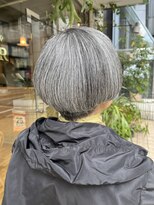 ロジエ(ROSIER)&nbsp;前髪がキュートなボックスボブ