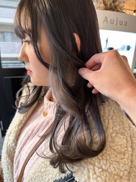 シアン(CYAN) #インナーカラー#ホワイトシルバー#ブリーチ#髪質改善