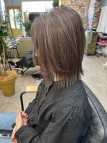 ルーナヘアー(LUNA hair)&nbsp;『京都 山科 ルーナ』ハイライト ミルクティーグレージュ　草木