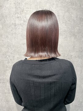 シー(shii..) 《shii../内城》#ボブ #ピンクブラウン