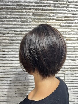 ビス リアン 川口店(Vis lien) 20代30代40代前下がりストレート小顔補正立体カット