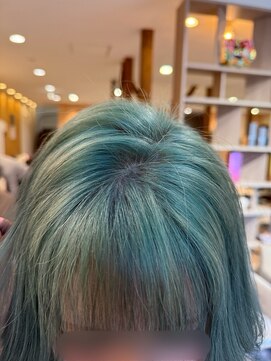 アヴァンス ジェイアール和歌山店(AVANCE.) 派手髪×ハイトーン×ターコイズブルー