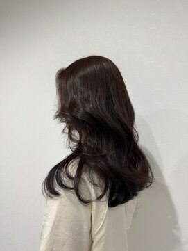 エヌユー(nu) イルミナカラーで柔らかいアッシュブラウン