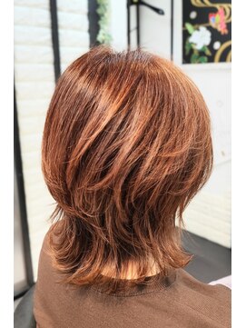 ヘアースタジオ ジェイワン(hair studio J ONE) 30代40代50代オレンジベージュ白髪ぼかし　ミディアムレイヤー