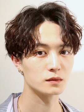 アズ ワン(AS ONE) 波巻きパーマツイストスパイラルパーマツーブロックメンズ黒髪