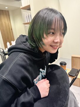 フイ(HUI) 20代30代透明感◎ブリーチカラー×小顔レイヤーカット