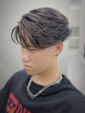 スラッシュ(SLASH) フェザーショート/センターパート/韓国/姫路