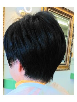 ヘアー リ ミックス(HAIR Re-MIX) すっきりめ、ショートレイヤースタイル・ブロー仕上げ♪