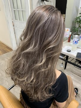 プライズ アイリス 池袋東口店(prize Iris) コントラストハイライト/ミルクティーベージュ/愛されモテ髪