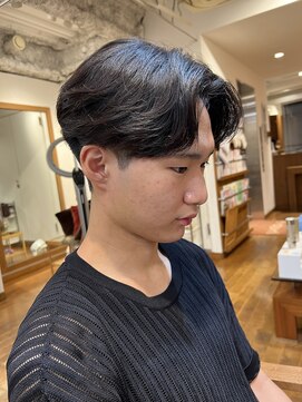 エクリ 麻布十番(equri) ニュアンスパーマセンターパート