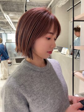 キートス(Kiitos) ピンクオレンジ/20代30代/切りっぱなしボブ