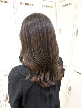 アッシュ 町田駅前通り店(Ash) 【Ash町田駅前通り店　平間晴香】ベージュカラー