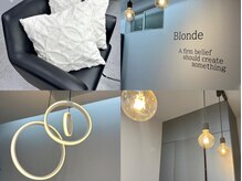 ブロンド(Blonde)