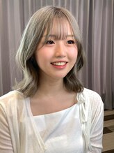 ランソ 新宿(RUNSO) ミディアムヘア×グレージュカラー×くびれ巻き