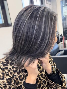 キラ 渋谷(KILLA) ツヤ髪スタイル/ミディアムレイヤー/ブルージュ/グレージュジュ