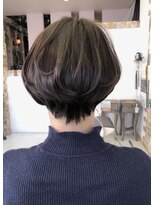 ドゥ スタイル 三国ヶ丘店(Duex Style)&nbsp;春夏お勧め、新色白髪ぼかしイルミナカラー×大人可愛いショート
