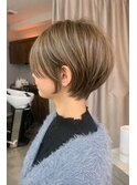 ショートボブ