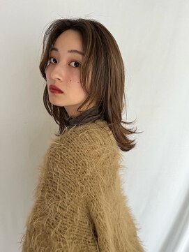 トリッカ シブヤ(TRICCA SHIBUYA) ハイライトベージュ/ミディアムウルフ/レイヤー/透け感カラー