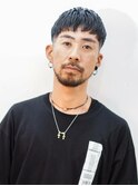 くせ毛風パーマぱっつん刈り上げフェード