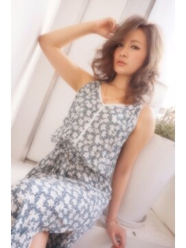 モアナ バイ ヘッドライト 駒沢大学店(Moana by HEADLIGHT) アッシュベージュ☆デジタルパーマ