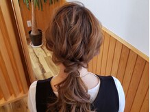 アレッタ ヘアーリビング(ALETTA hair living)の雰囲気（ローポニーテールヘアアレンジ★）