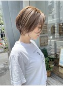 NUDEハイライト20代30代40代前髪なしショート 大人ショートボブ
