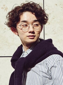 ラレイ(Lalei) 【ささき】センターパート×スパイラルパーマ