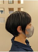 大人かわいい前下がりショート