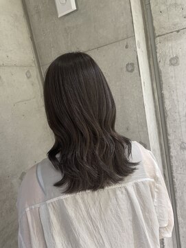 リビンバイアフロート(Livin by afloat) ローレイヤースタイル　ネイビーグレージュ　おおたかの森