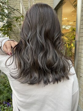 プルメリアドット(Plumeria.) グレージュ