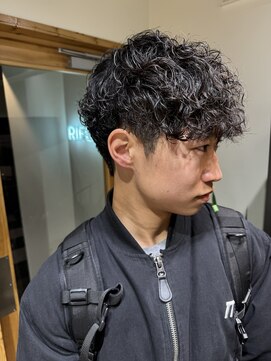 リフル 八王子(RIFULL) メンズパーマ ツイスパ 波巻き フェード