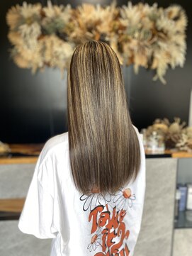 シロ(SHILO) 髪質改善トリートメント・カット/諏訪