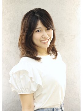 ルーウィン(LE WIN) 20/30/40代にオススメ 大人カワイイ/ミディアムレイヤー