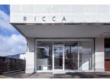 リッカ(RICCA)の雰囲気（白を基調とした外観）