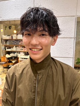 リンネ(Lin'ne) 波巻きパーマ