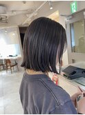ヘイリーボブ 地毛風ストレート 切りっぱなしボブ