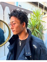 アデ オモテサンドウ(ade omotesando) ピンパーマで作る大人メンズパーマスタイル