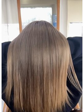 ベージュカラー