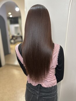 クム(QUMU)の写真/普段のスタイリングや生えグセ、髪の状態を見極め、ただクセを伸ばすだけじゃないストレート技術◎